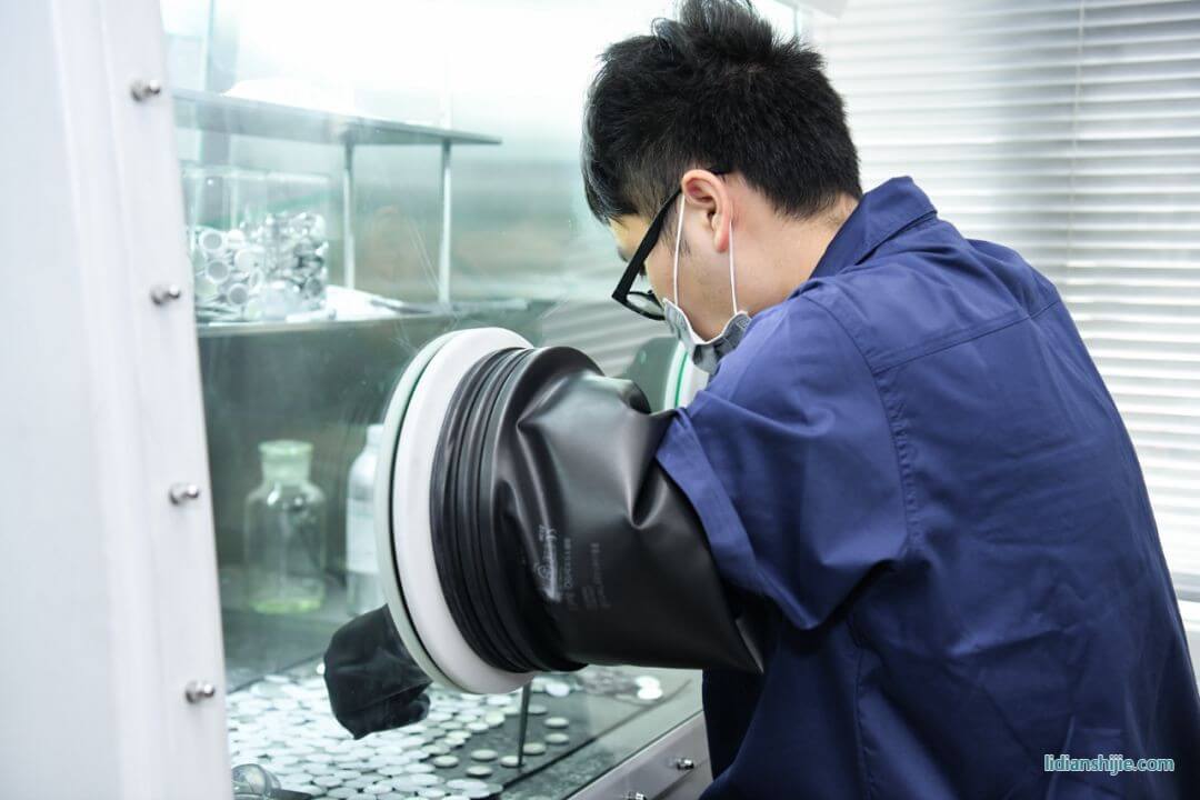 杉杉10萬噸鋰電負極材料包頭基地正式投產(chǎn)