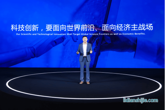 寧德時代首席科學(xué)家吳凱現(xiàn)場發(fā)言