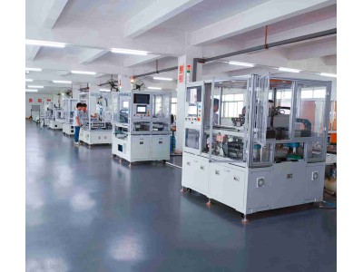 半自動(dòng)方形鋁殼電池包膜機(jī)圖2