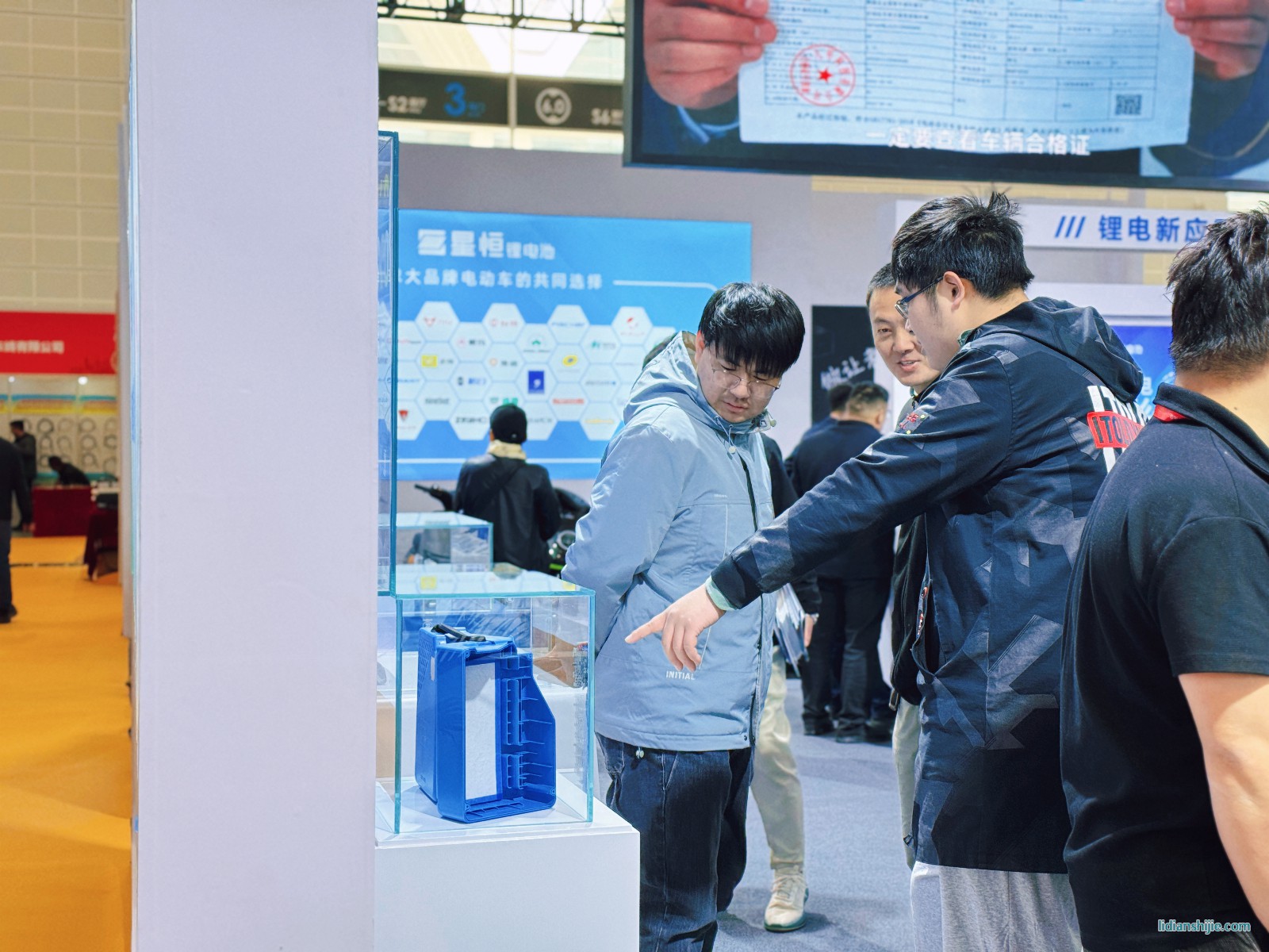 FireAID防火裝置引發(fā)了觀展者的重點(diǎn)關(guān)