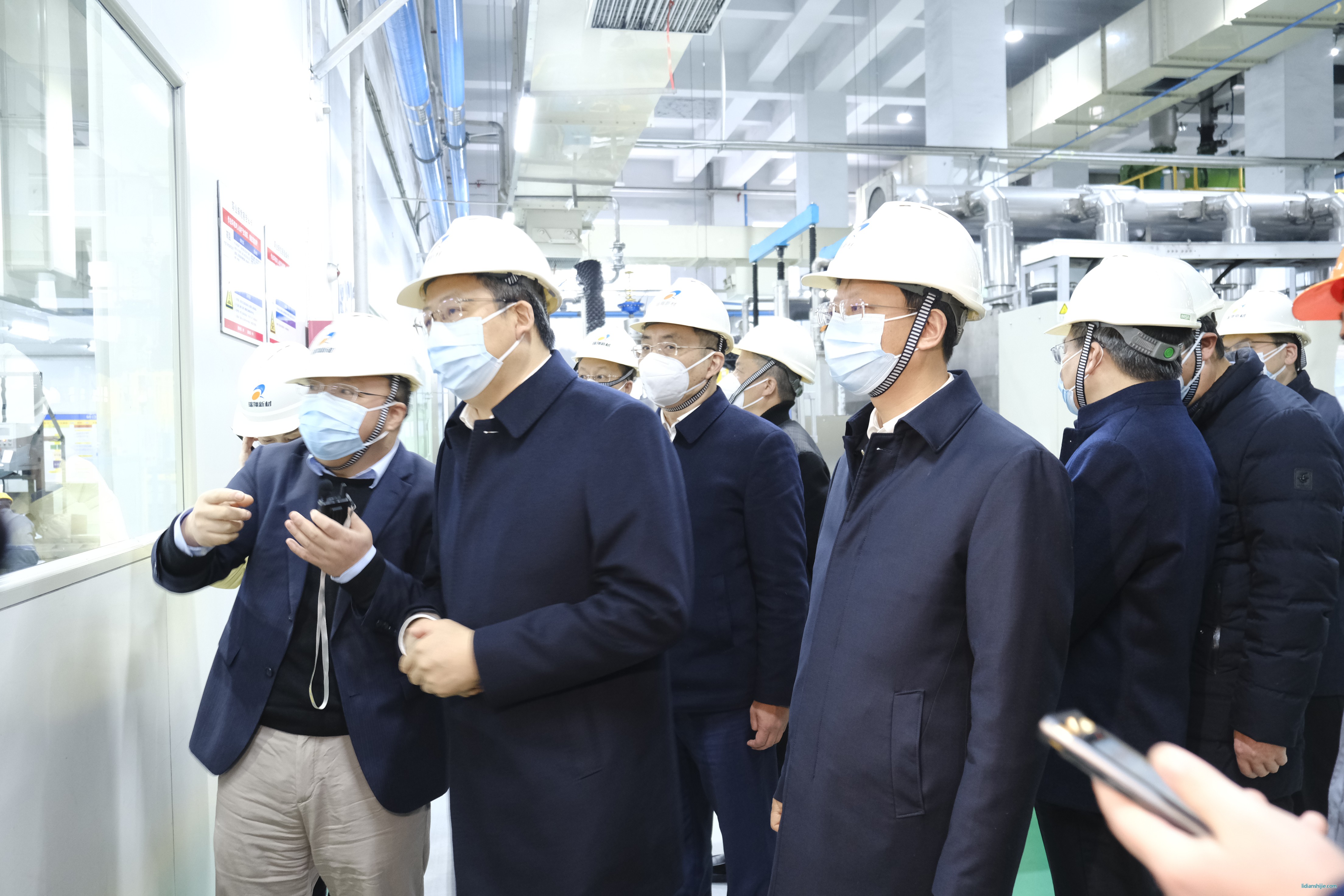 南通市委副書(shū)記、代市長(zhǎng)吳新明來(lái)瑞翔新材調(diào)研